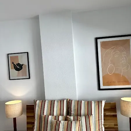 Skon Med Havudsigt Og Taet Pa Stranden Apartman