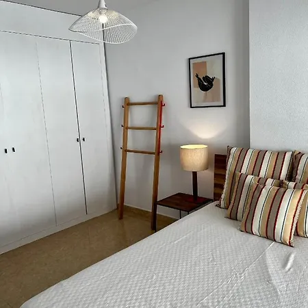 Skon Med Havudsigt Og Taet Pa Stranden Apartman