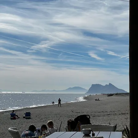 Skon Med Havudsigt Og Taet Pa Stranden Apartman *